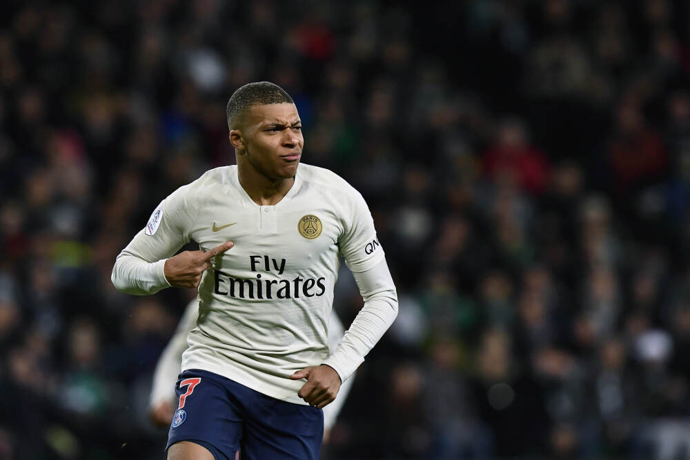 白发为什么越染越多？倪老提醒：不是你老了，这是身体在拉警报